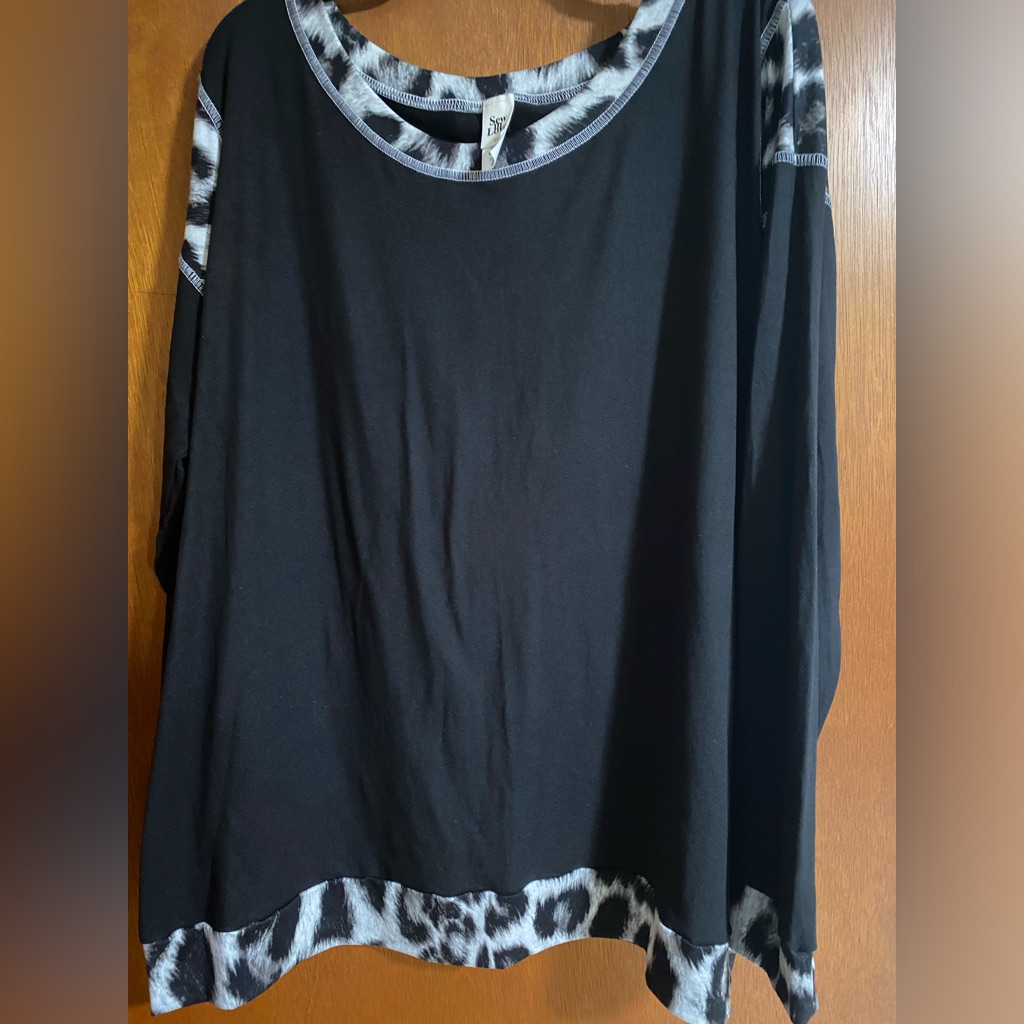 Nwot Sew In Love Boutique Brand Black And Animal Print Sweater Size 3x